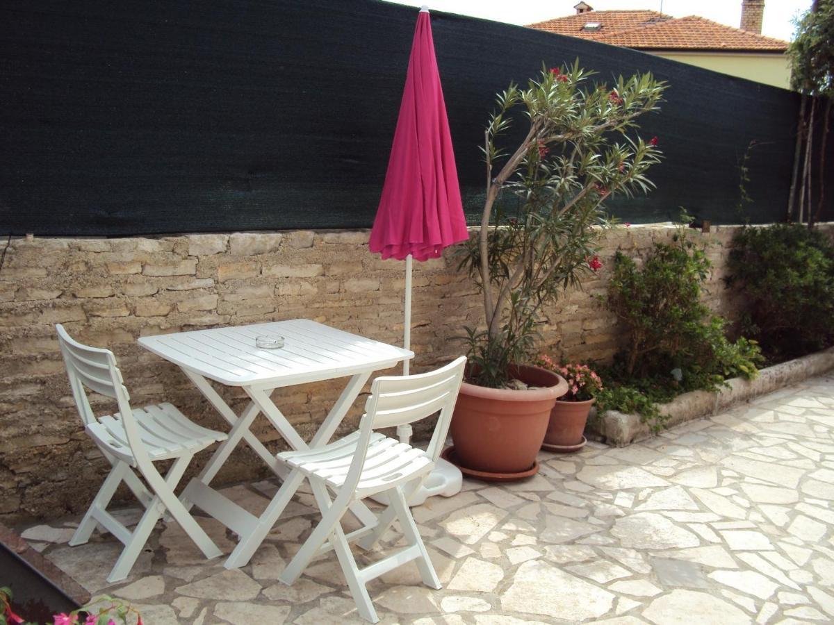Apartments With A Parking Space Pula - 6985 외부 사진